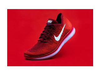 RED SPORTS SHOE