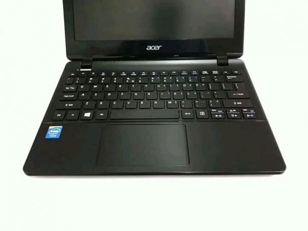 hp-acer-and-samsung-mini-laptops-big-0